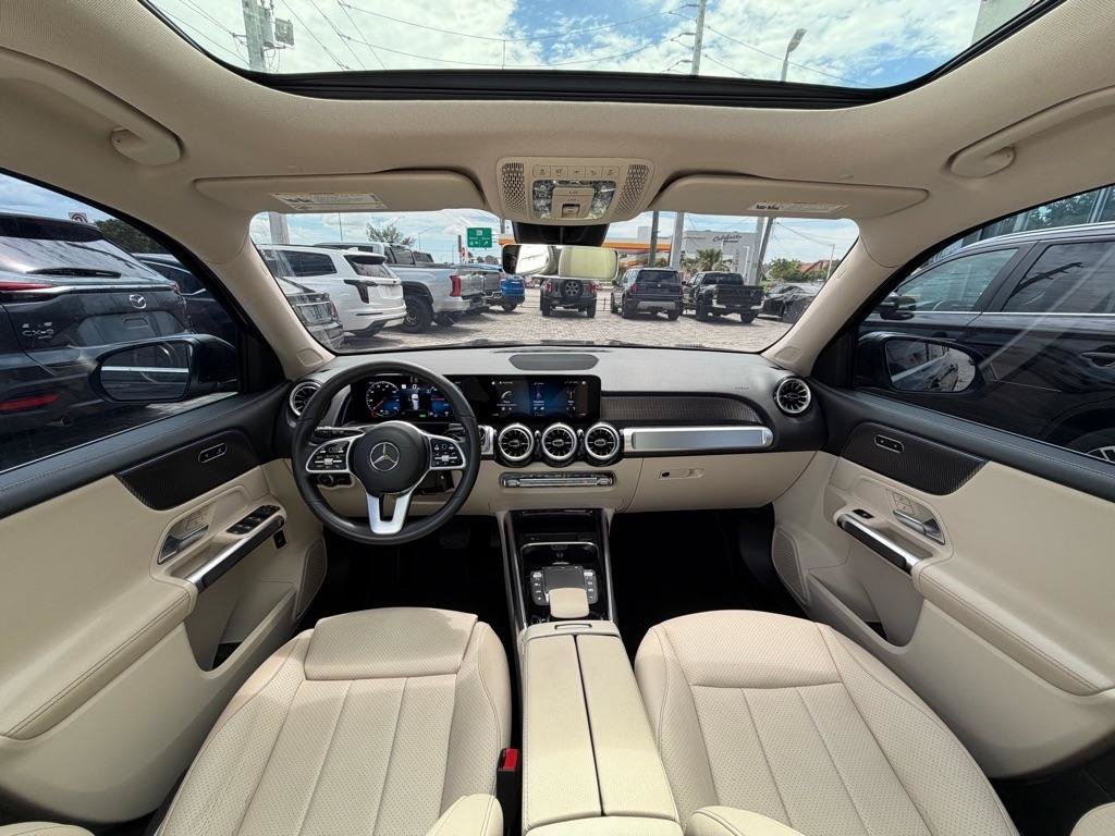 Used 2022 Mercedes-Benz EQB 350 4MATIC image 17