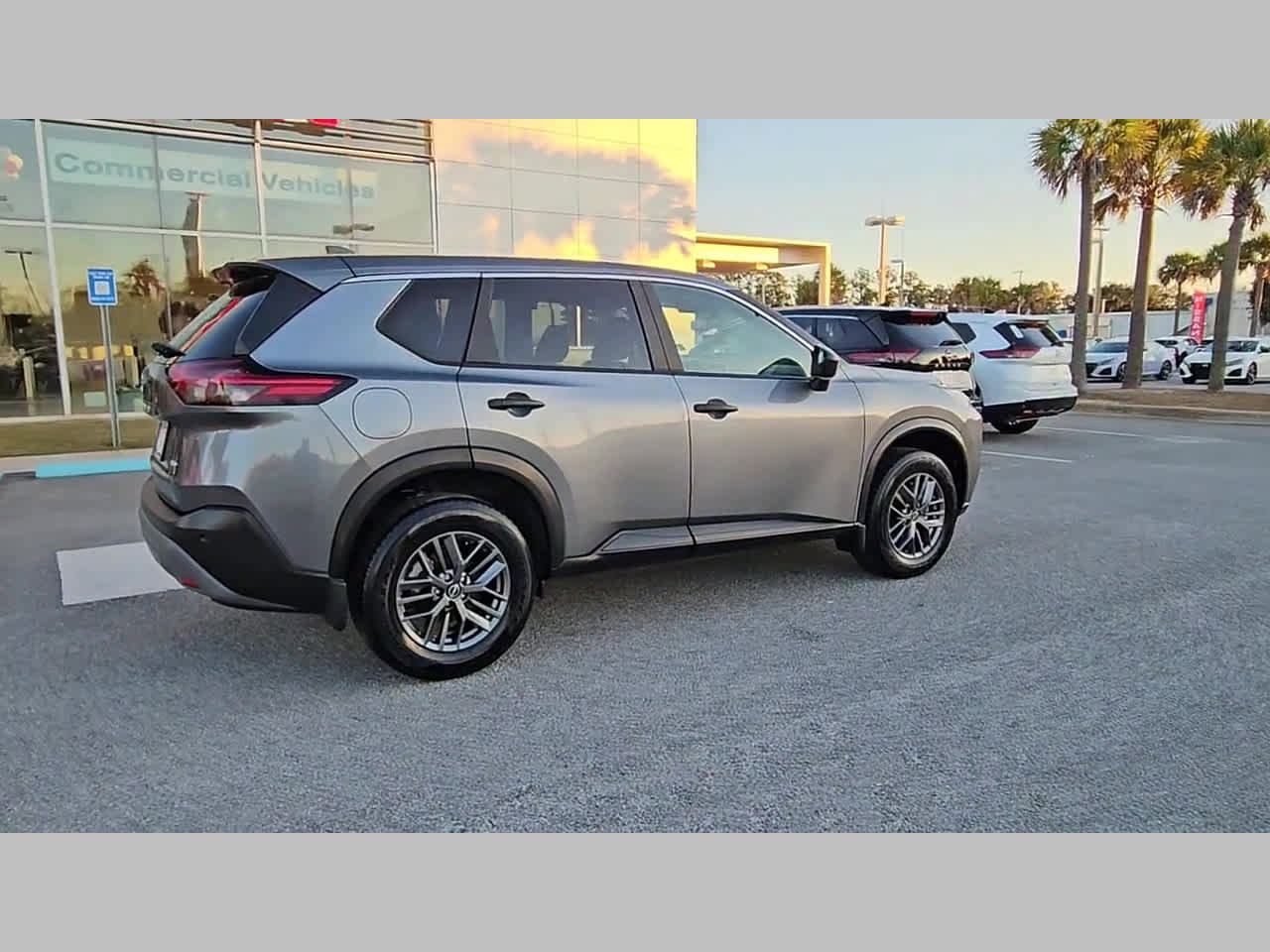 Used 2023 Nissan Rogue S image 35