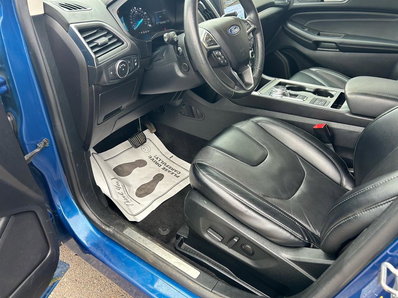 Used 2022 Ford Edge Titanium w/ Equipment Group 301A image 10