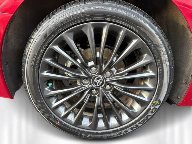 Used 2021 Toyota Avalon XSE image 11