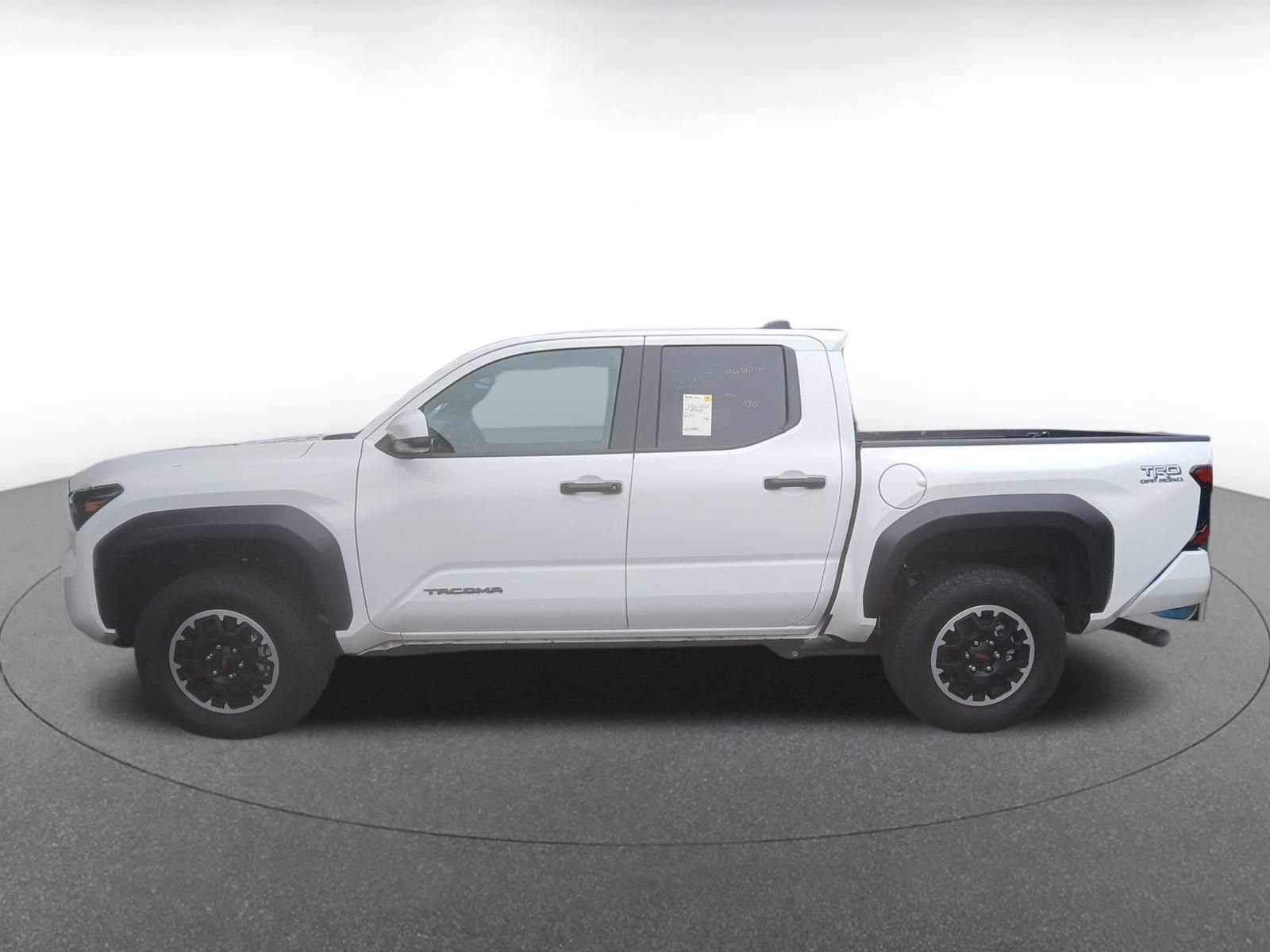 Used 2025 Toyota Tacoma TRD Off-Road image 2