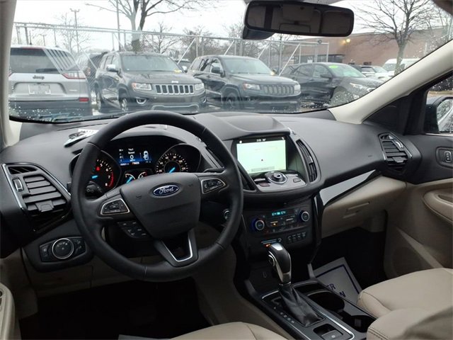 Used 2019 Ford Escape Titanium image 9