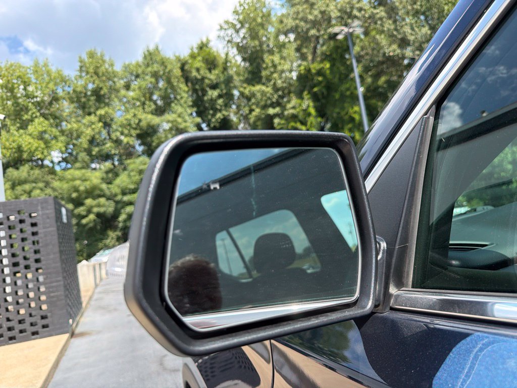Used 2023 Chevrolet Traverse LT FWD image 13