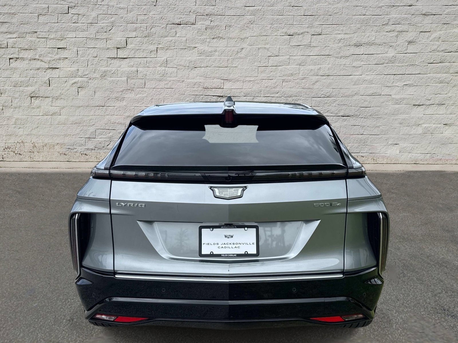 Certified 2025 Cadillac Lyriq Luxury w/ LPO, Floor Liner Package AWD/4WD image 4
