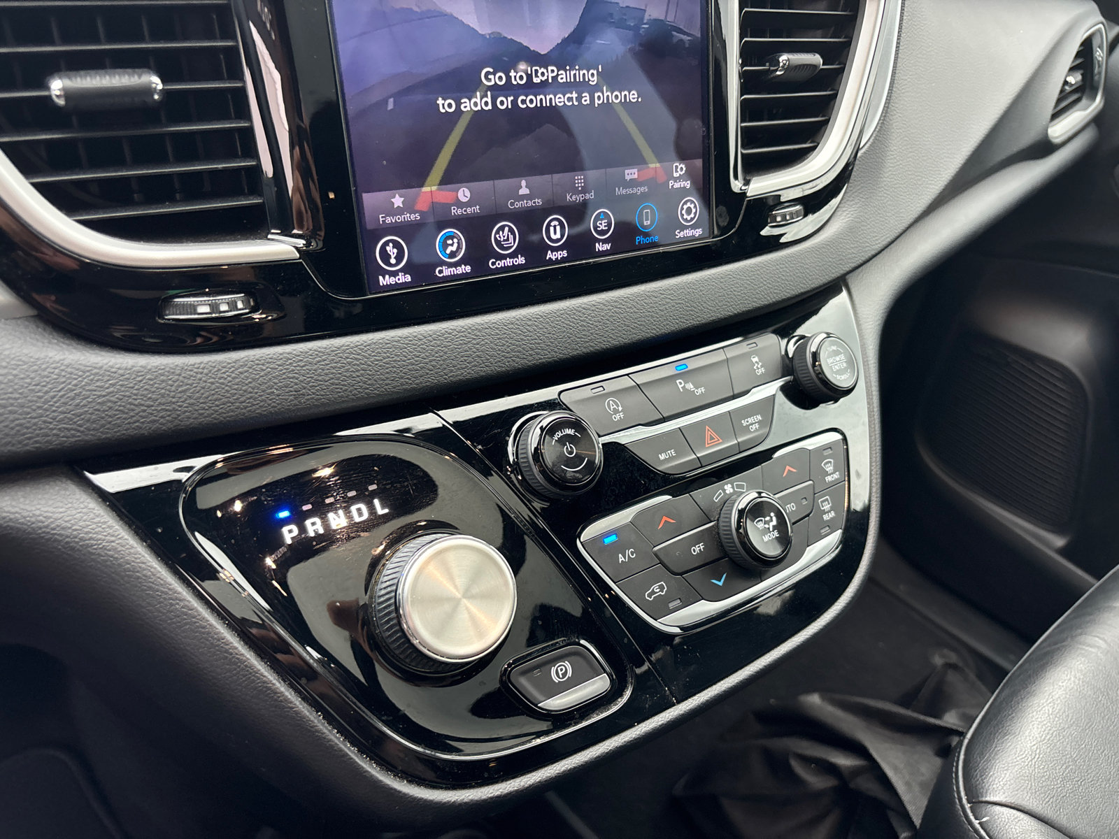 Used 2020 Chrysler Pacifica Touring-L Plus FWD image 21