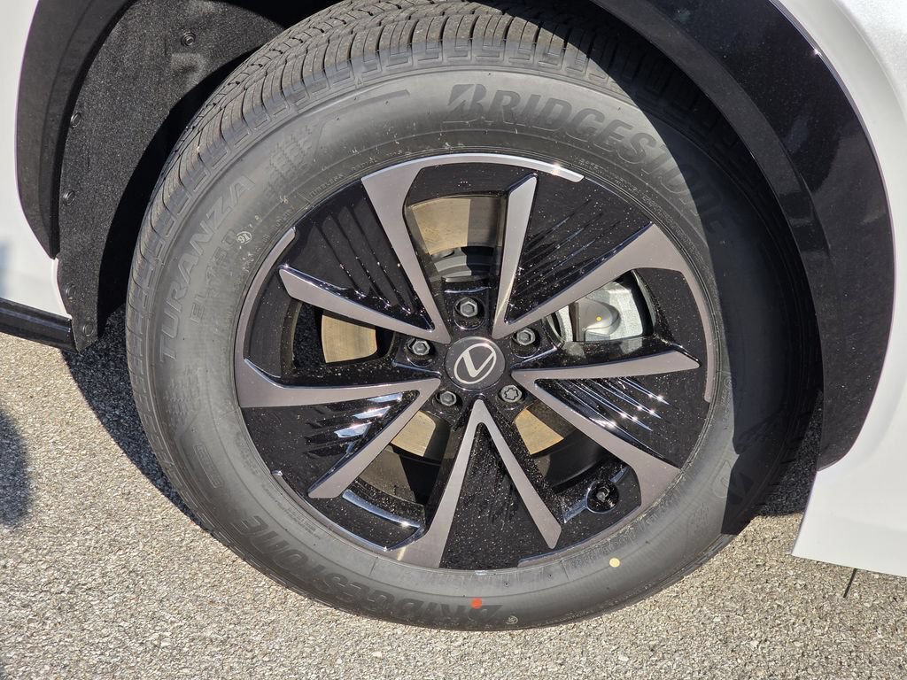 New 2026 Lexus RZ 450e AWD image 10
