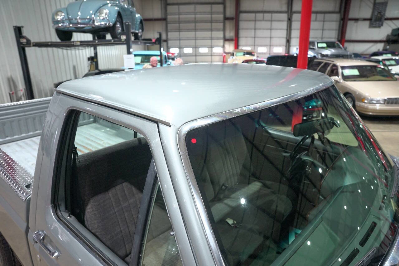 Used 1990 Ford F150 4x4 Regular Cab image 19