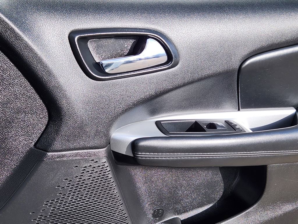 Used 2017 Dodge Journey Crossroad image 12