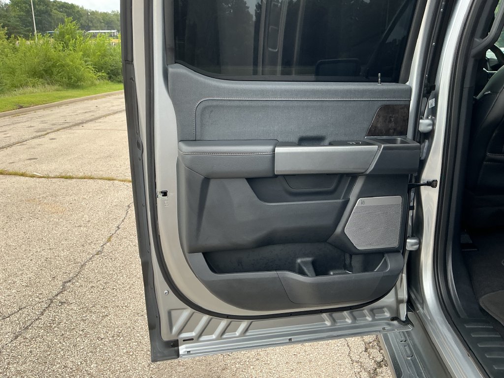 Used 2023 Ford F150 Lightning Lariat AWD/4WD image 14