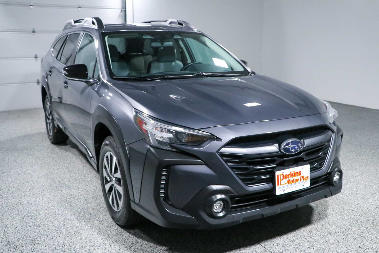 Used 2023 Subaru Outback Premium AWD/4WD image 5