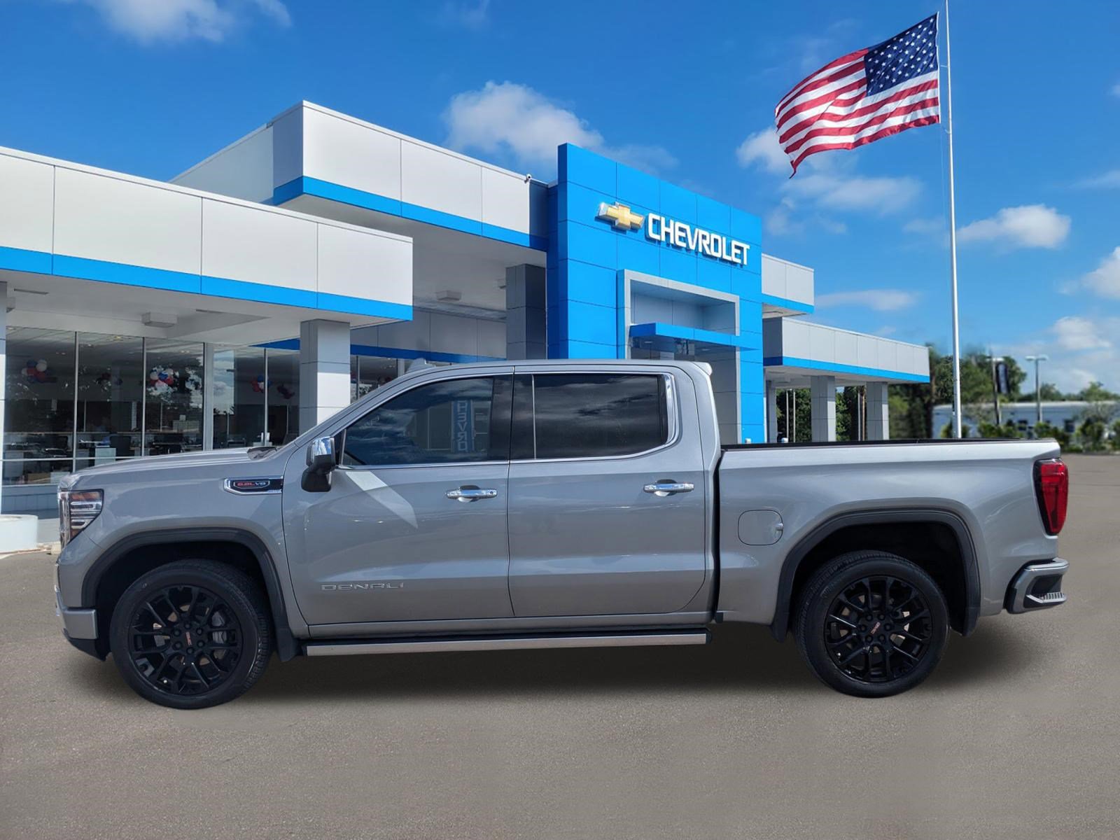 Used 2023 GMC Sierra 1500 Denali w/ Denali Reserve Package AWD/4WD image 8