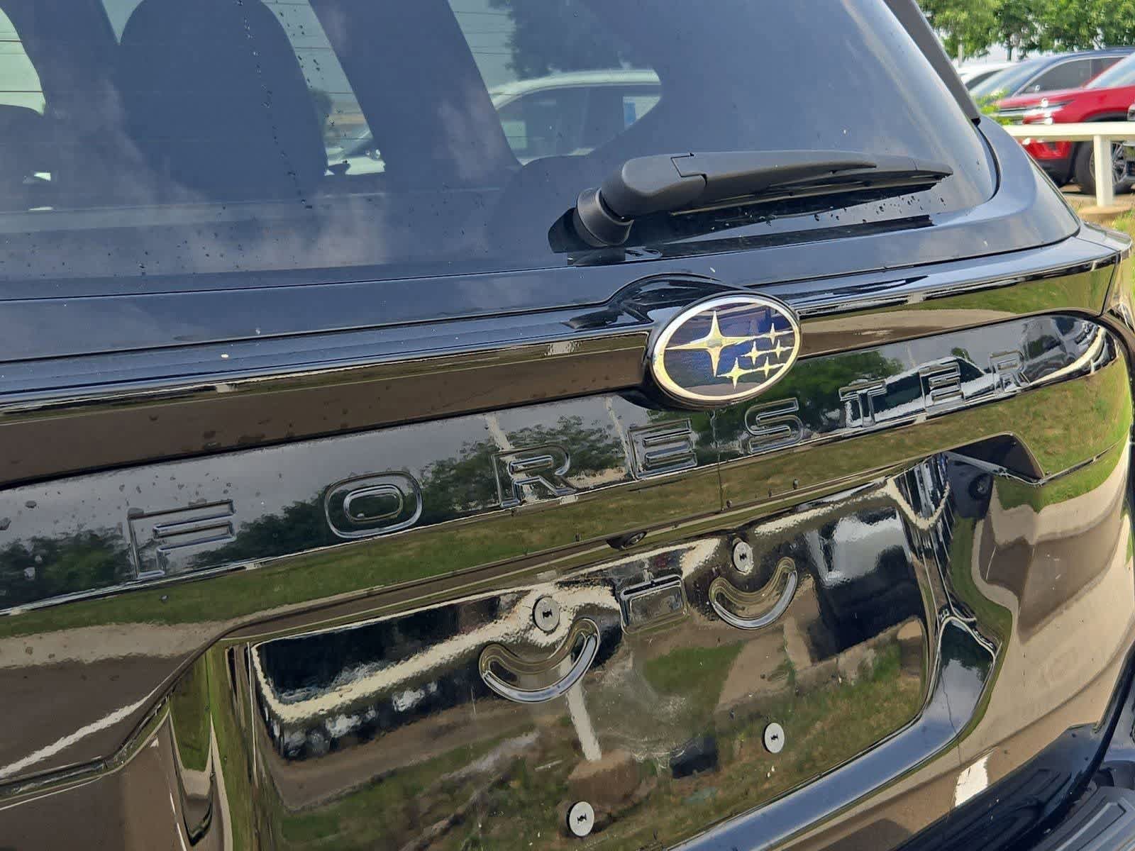 Used 2025 Subaru Forester Limited AWD/4WD image 12