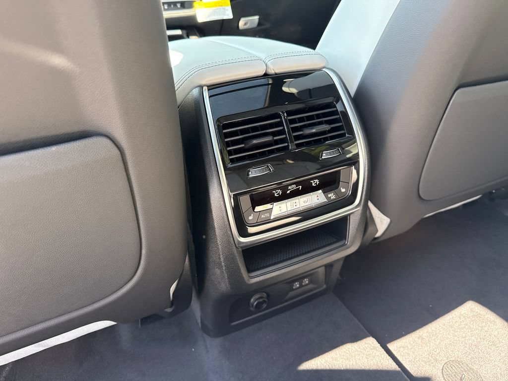 New 2027 BMW X7 xDrive40i AWD/4WD image 21