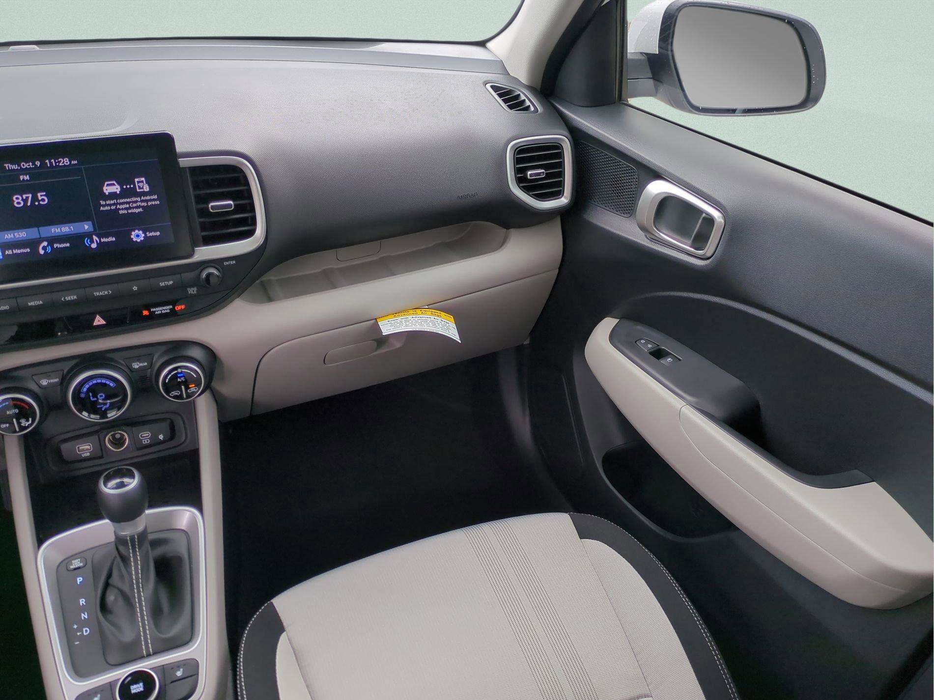 New 2026 Hyundai Venue SEL FWD image 16