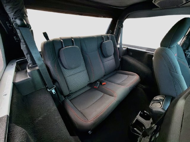 Used 2021 Jeep Wrangler Rubicon w/ Cold Weather Group AWD/4WD image 29