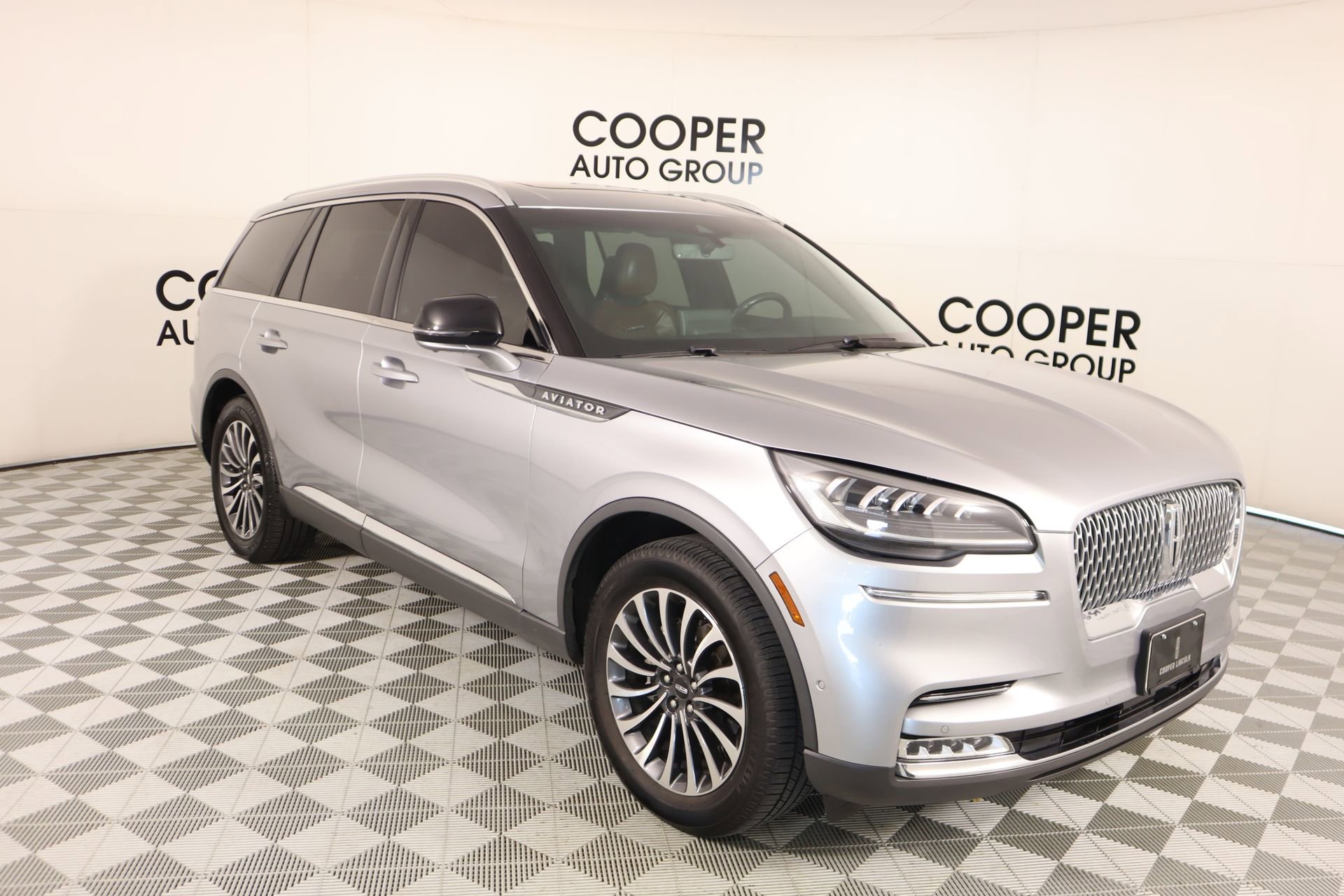 Used 2021 Lincoln Aviator Reserve w/ Equipment Group 201A AWD/4WD image 1