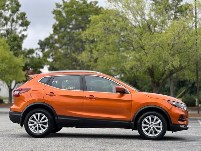 Used 2022 Nissan Rogue Sport SV FWD image 4