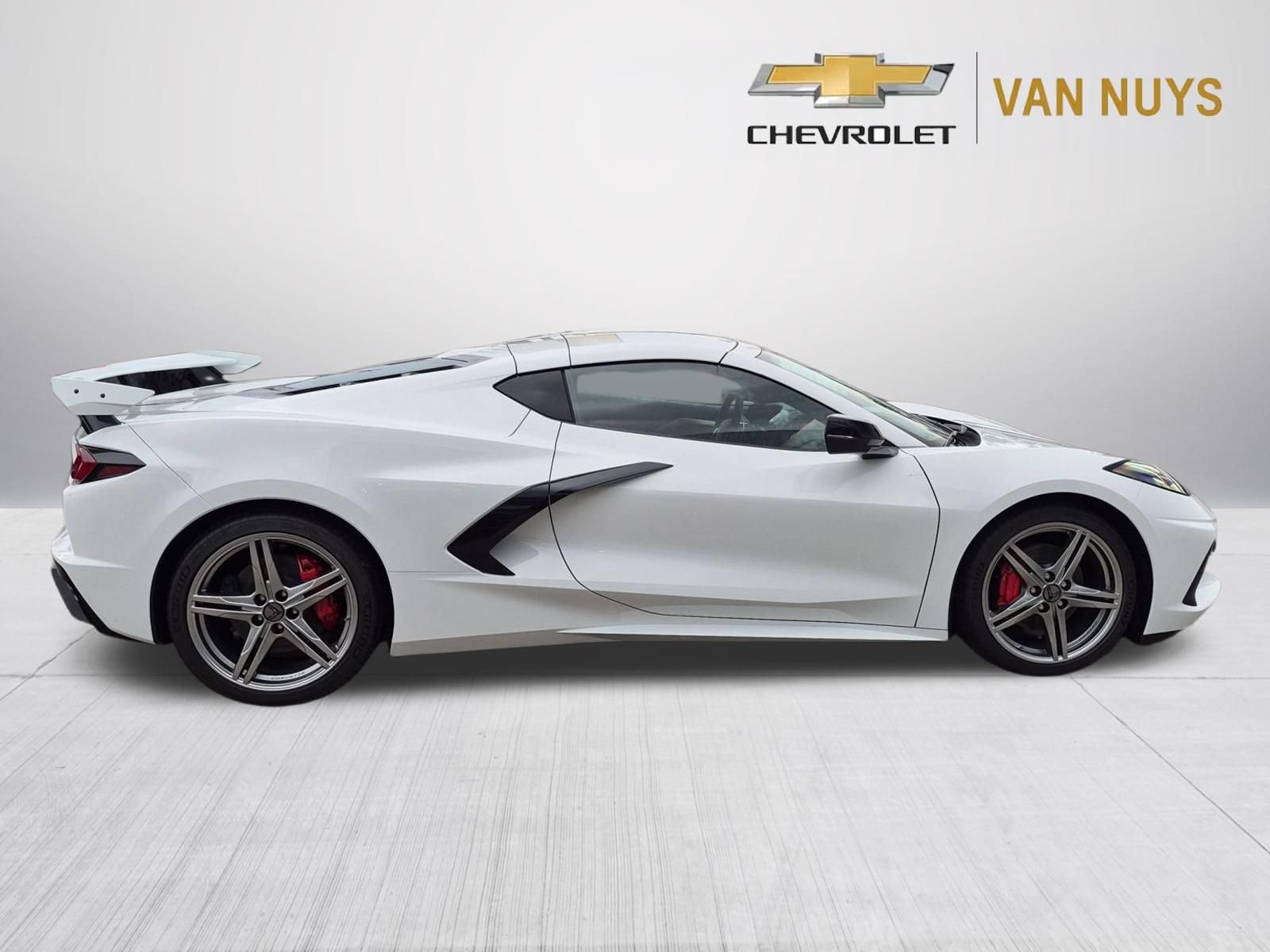 New 2027 Chevrolet Corvette Stingray Coupe w/ 2LT RWD image 3