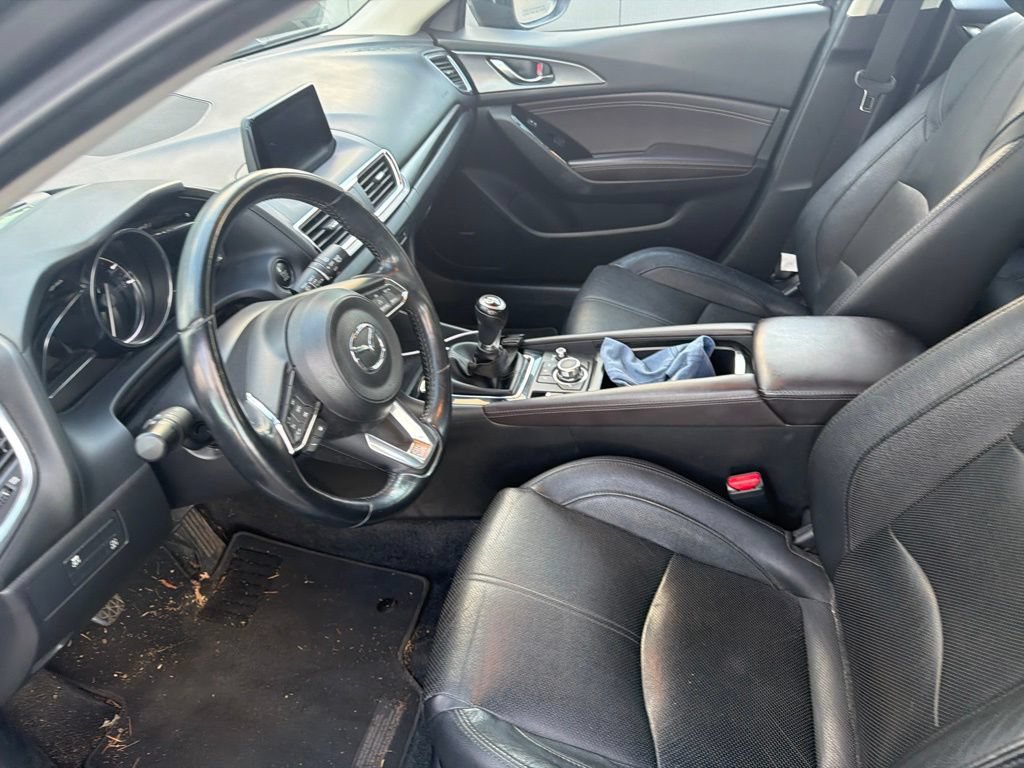 Used 2017 MAZDA MAZDA3 Grand Touring w/ Premium Equipment Package FWD image 9