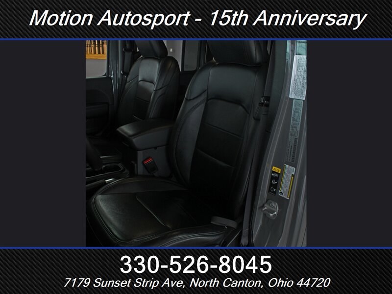 Used 2022 Jeep Wrangler Unlimited Sahara AWD/4WD image 36