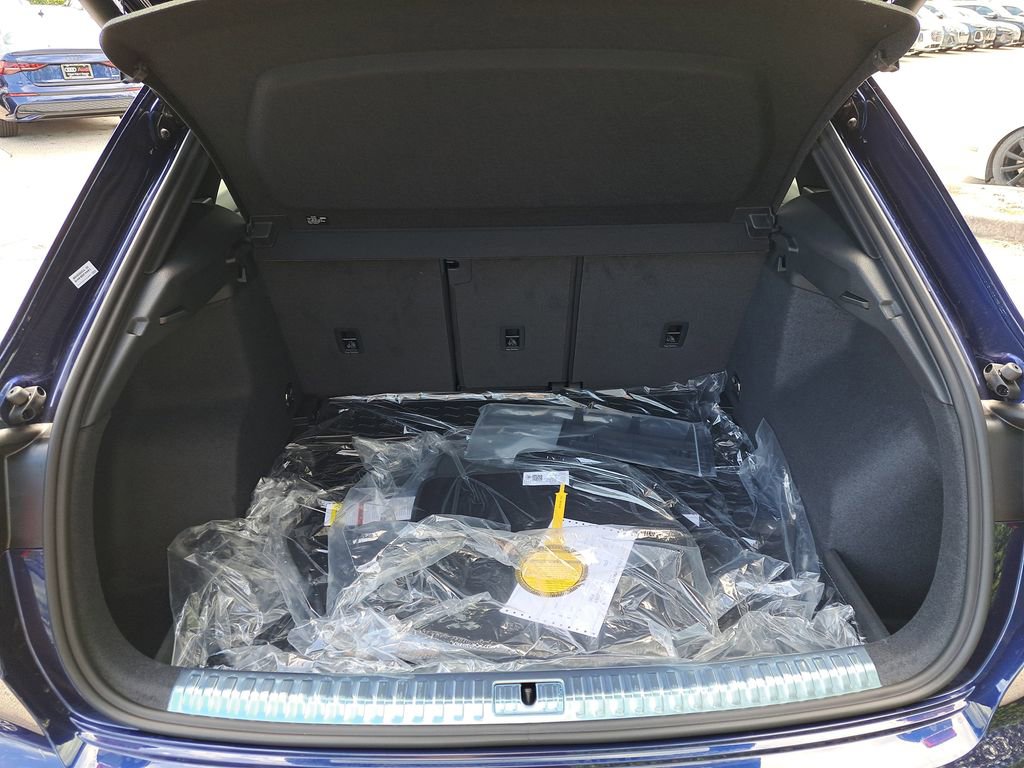 New 2025 Audi Q3 2.0T Premium image 31
