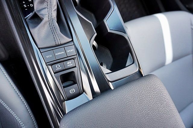 Used 2026 Toyota Camry SE w/ Multimedia Upgrade Package FWD image 31