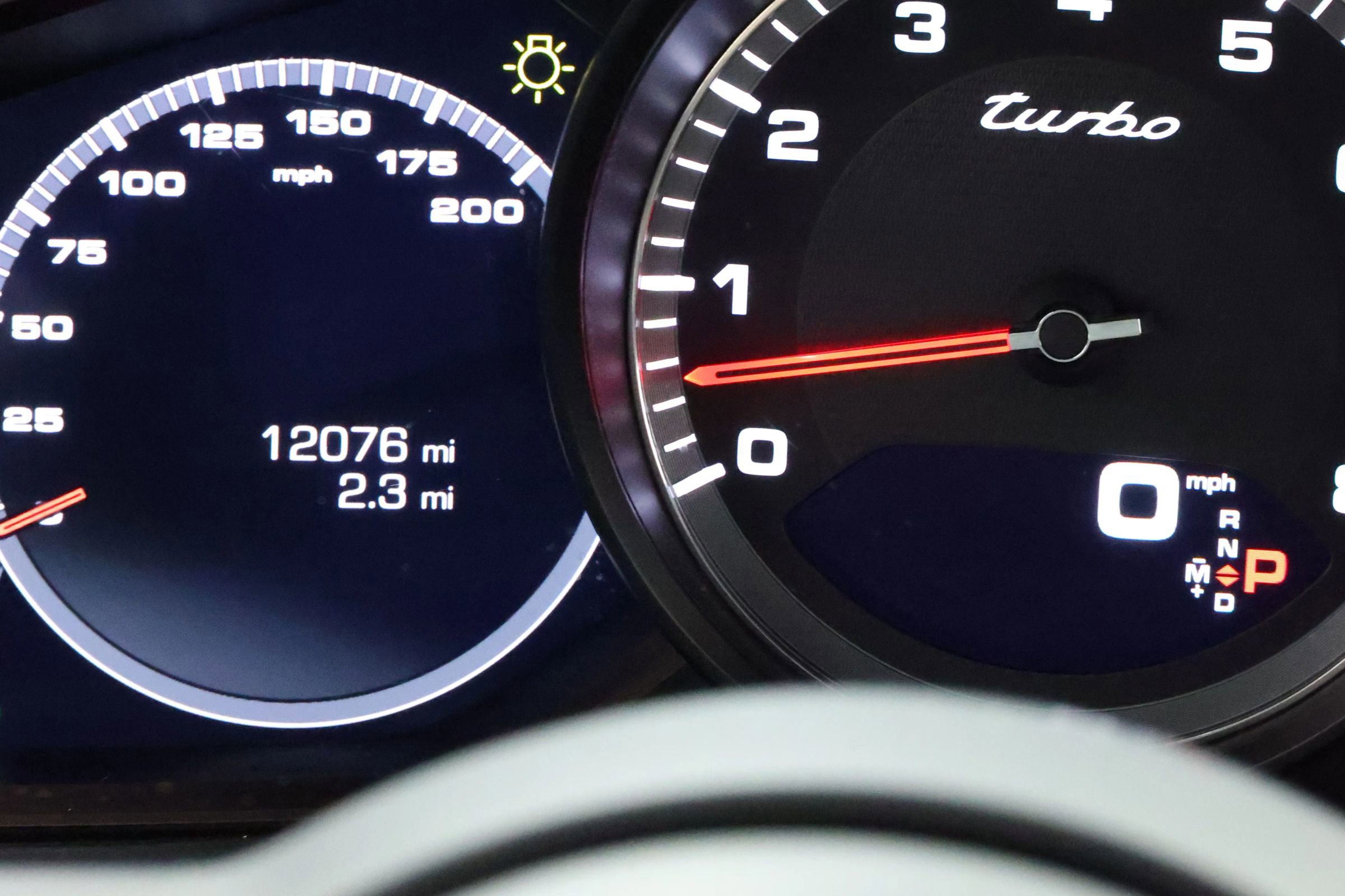 Used 2020 Porsche Cayenne Turbo image 31