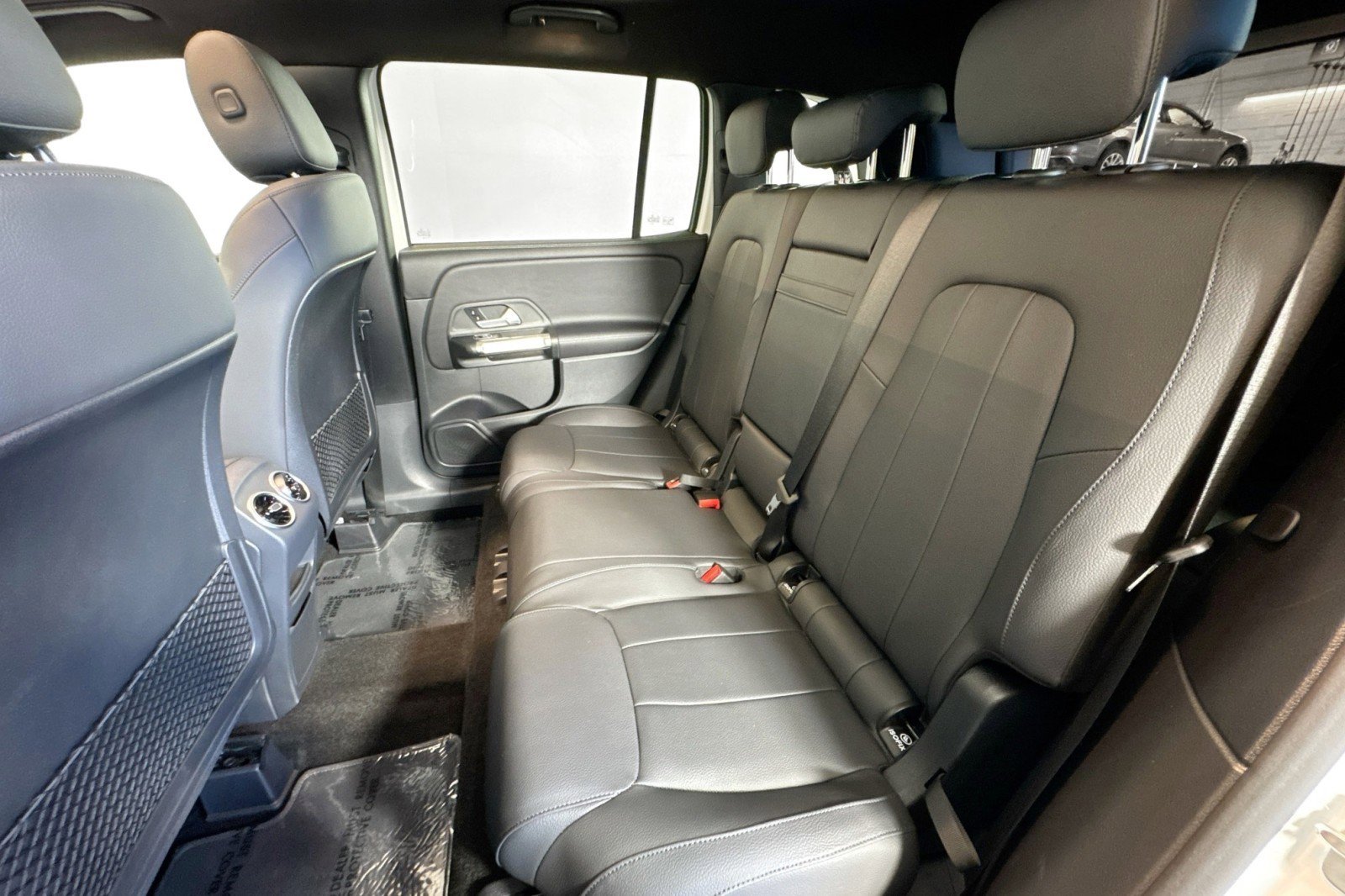 Certified 2023 Mercedes-Benz GLB 250 w/ Premium Package image 22