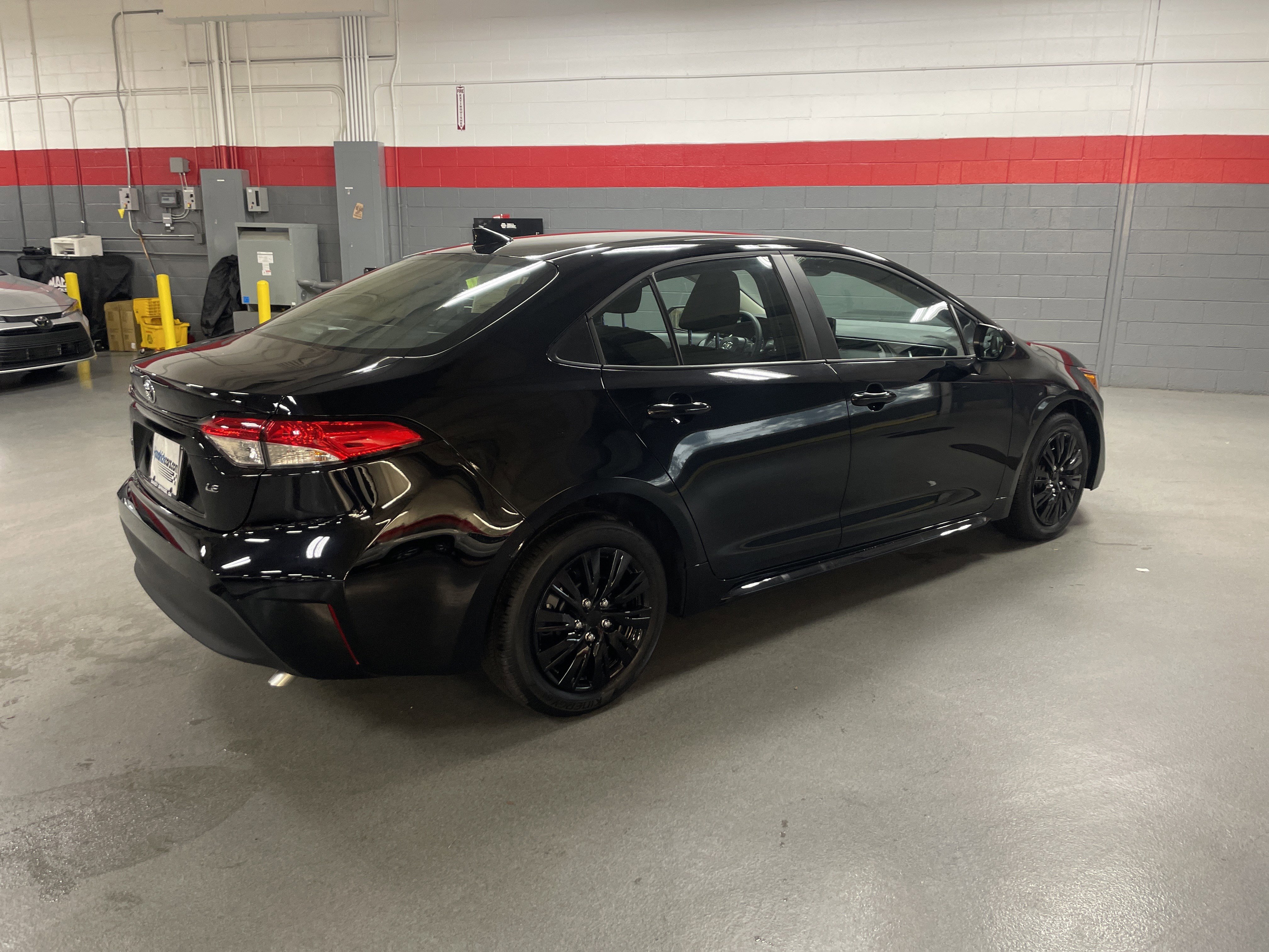 Used 2025 Toyota Corolla LE image 10