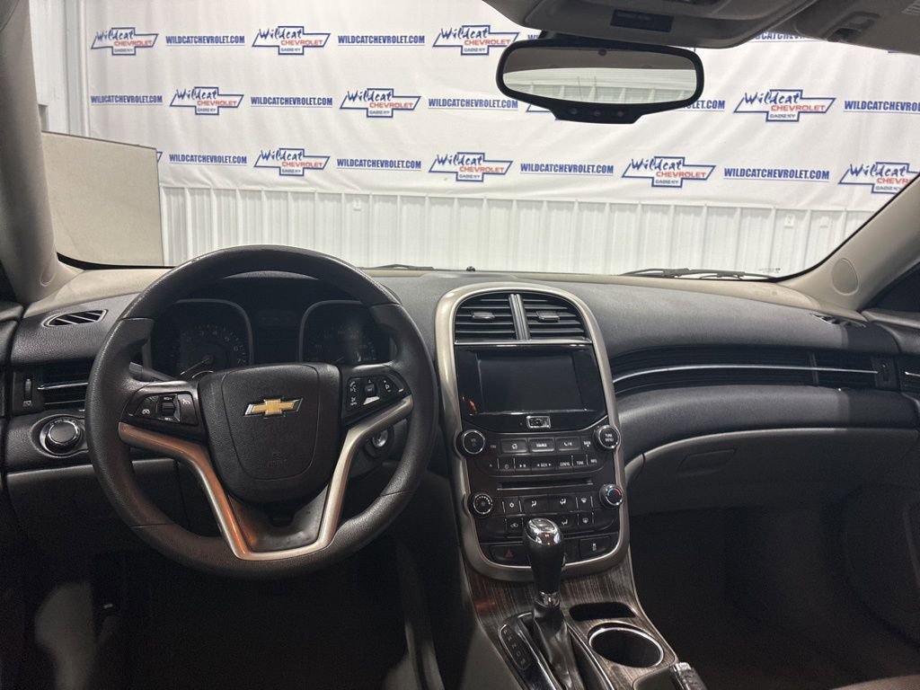 Used 2014 Chevrolet Malibu LT w/ Power Convenience Package image 2