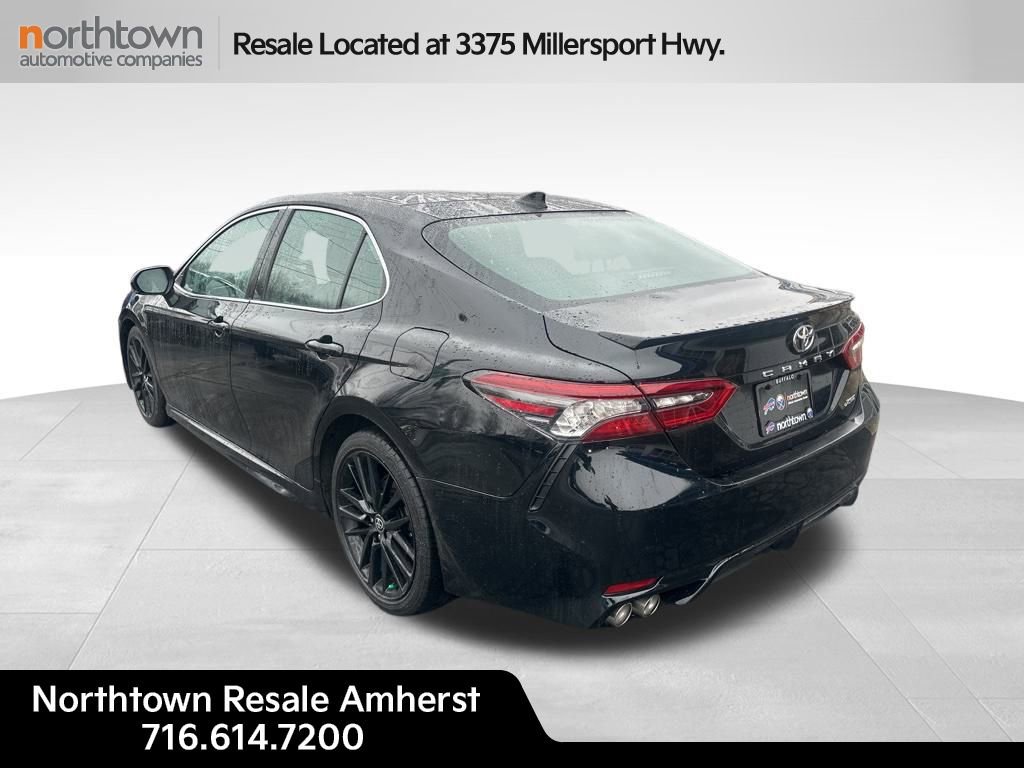 Used 2021 Toyota Camry XSE image 3