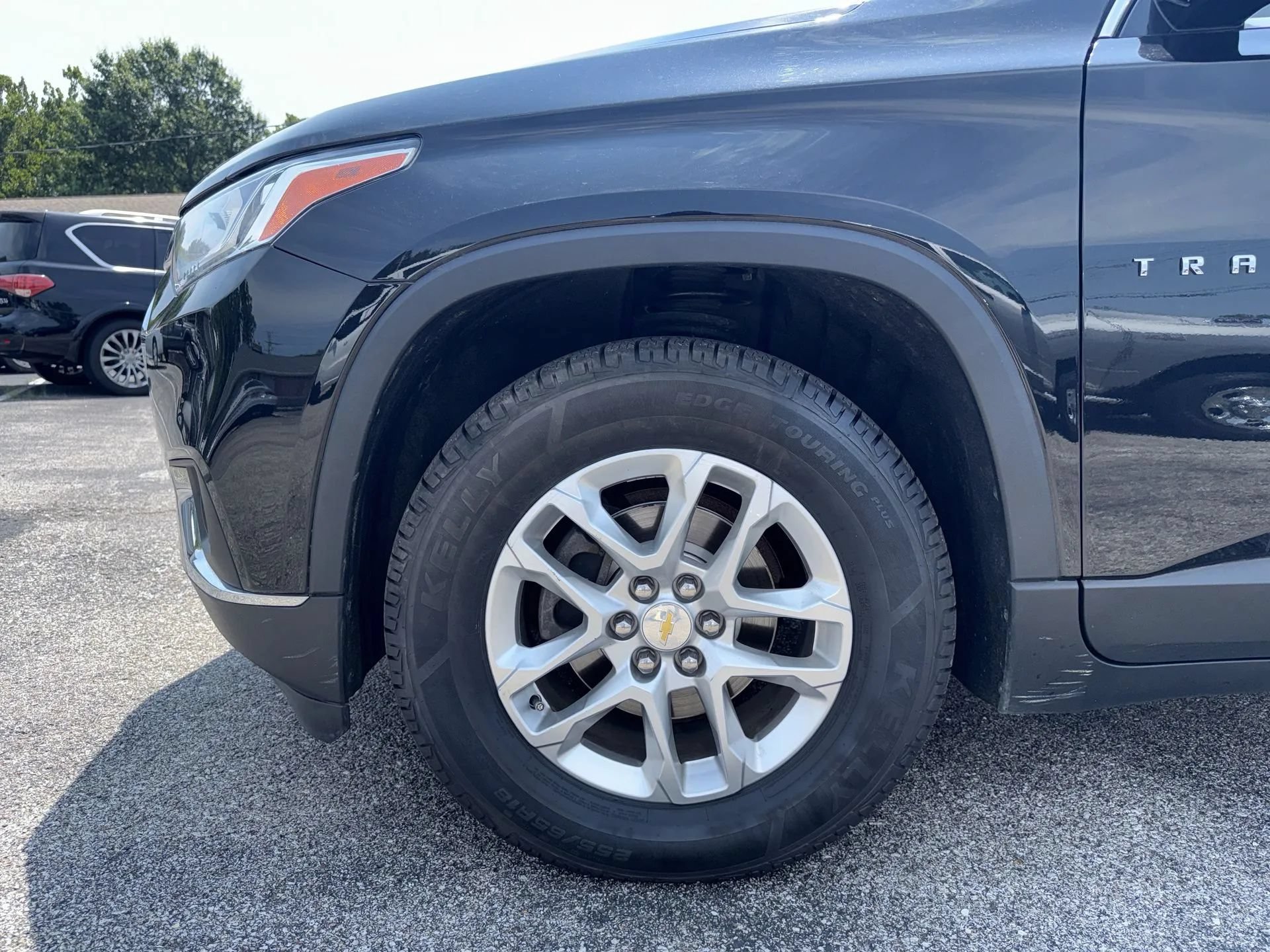 Used 2019 Chevrolet Traverse LT AWD/4WD image 18