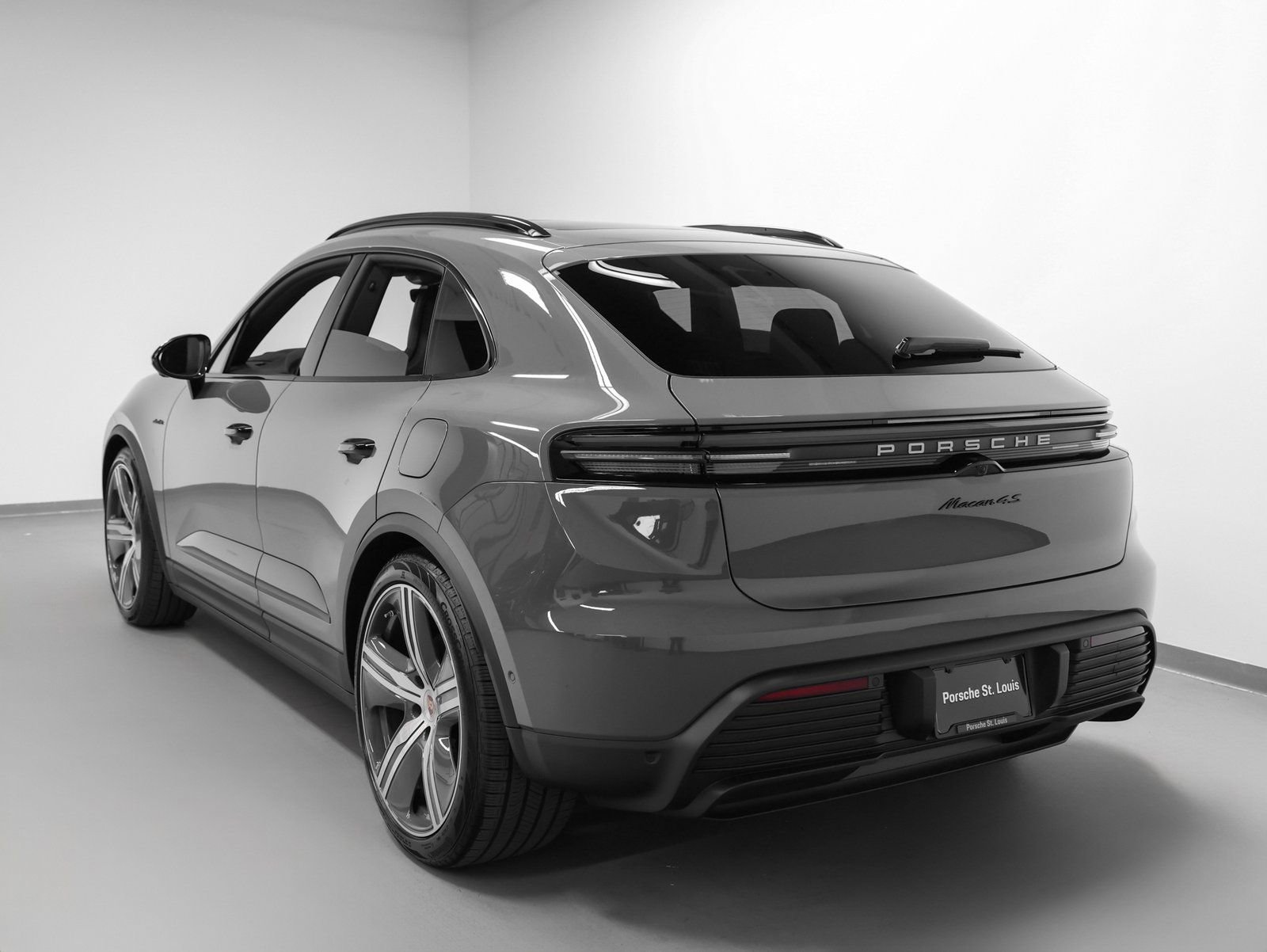 New 2025 Porsche Macan 4S Electric image 3