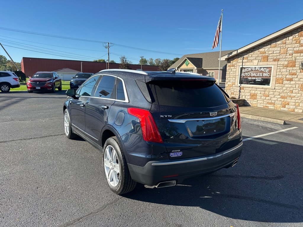 Used 2017 Cadillac XT5 Luxury w/ Driver Awareness Package image 3