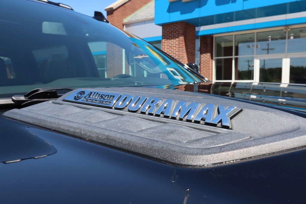 Used 2021 Chevrolet Silverado 2500 LTZ w/ LTZ Plus Package image 5