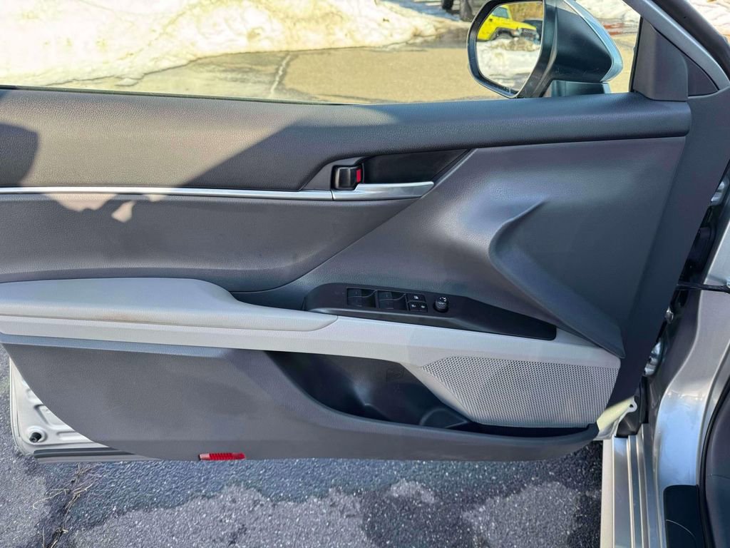 Used 2023 Toyota Camry LE image 15