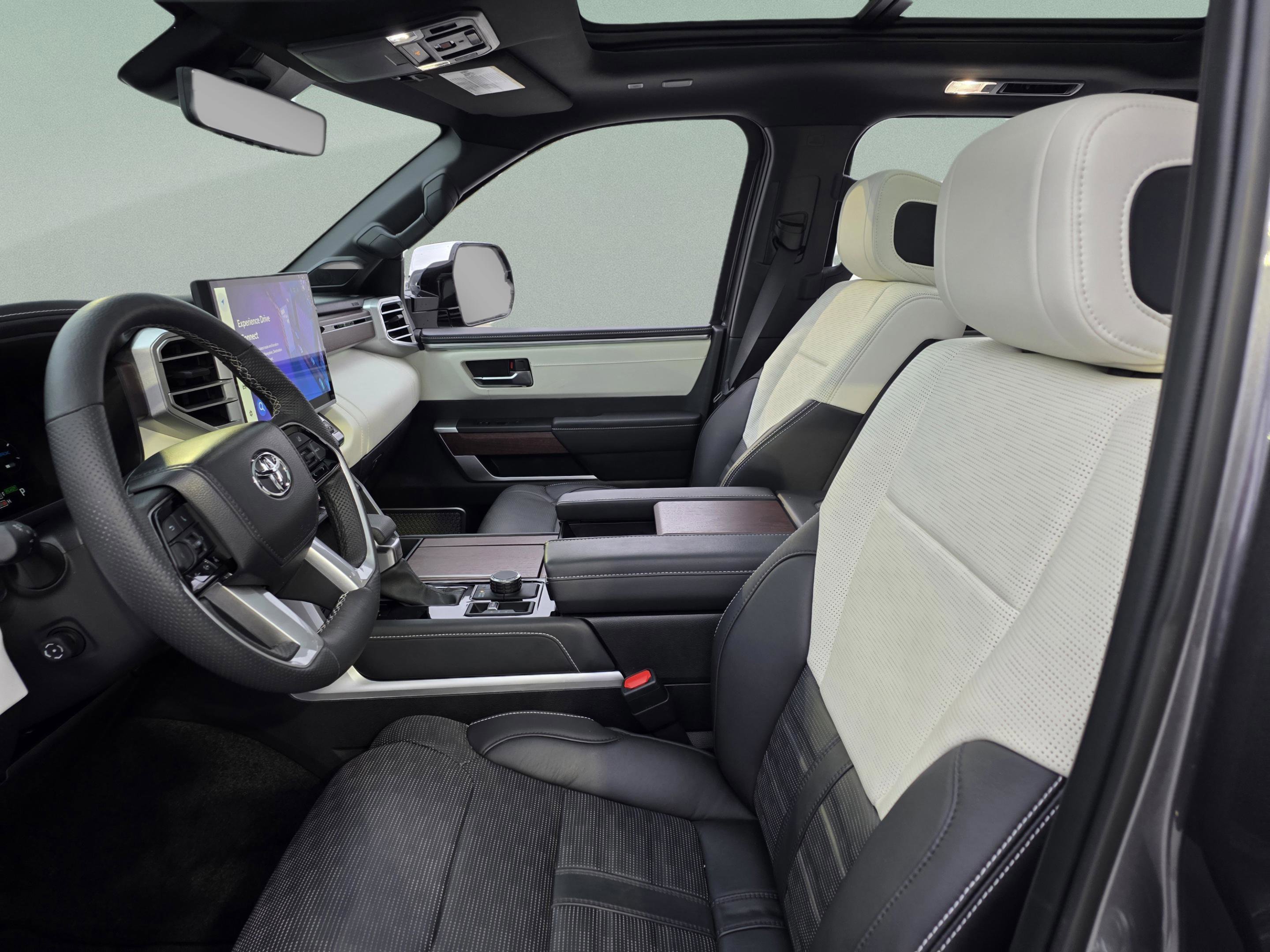 Used 2025 Toyota Sequoia Capstone image 12