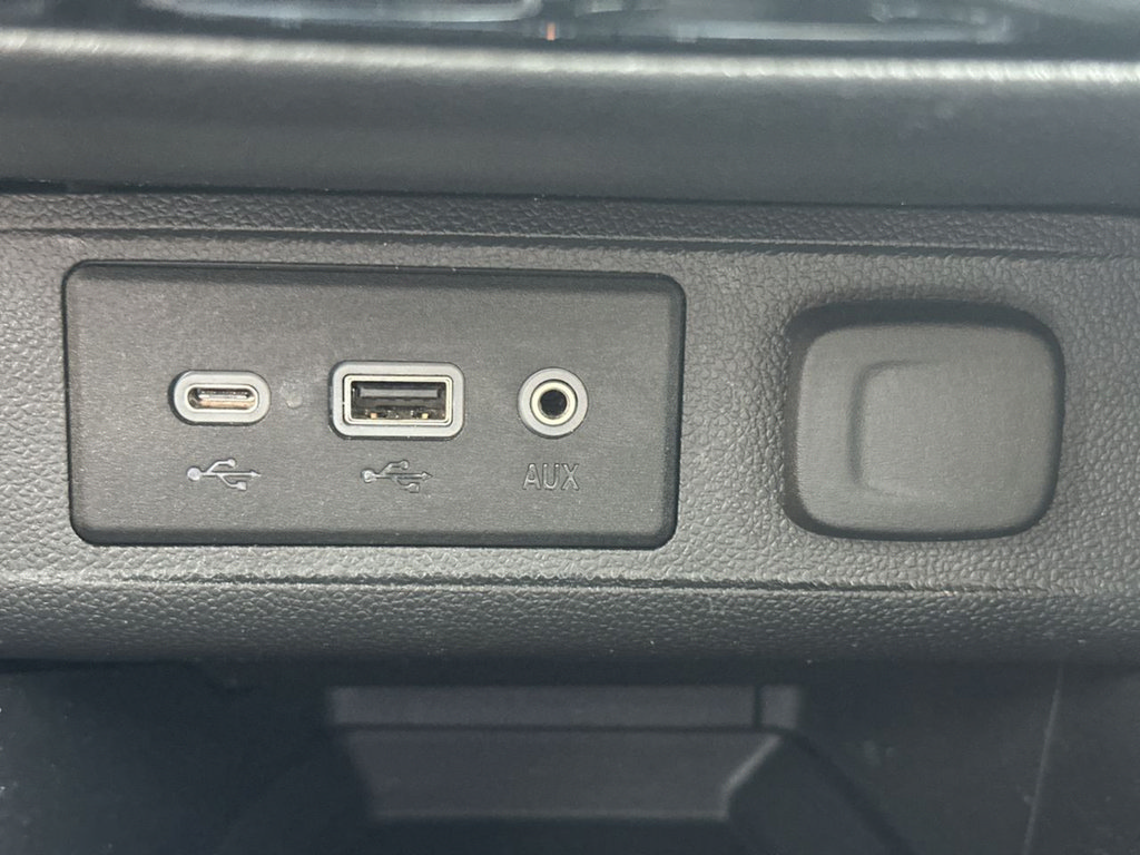 Used 2022 Buick Encore GX Select FWD image 44