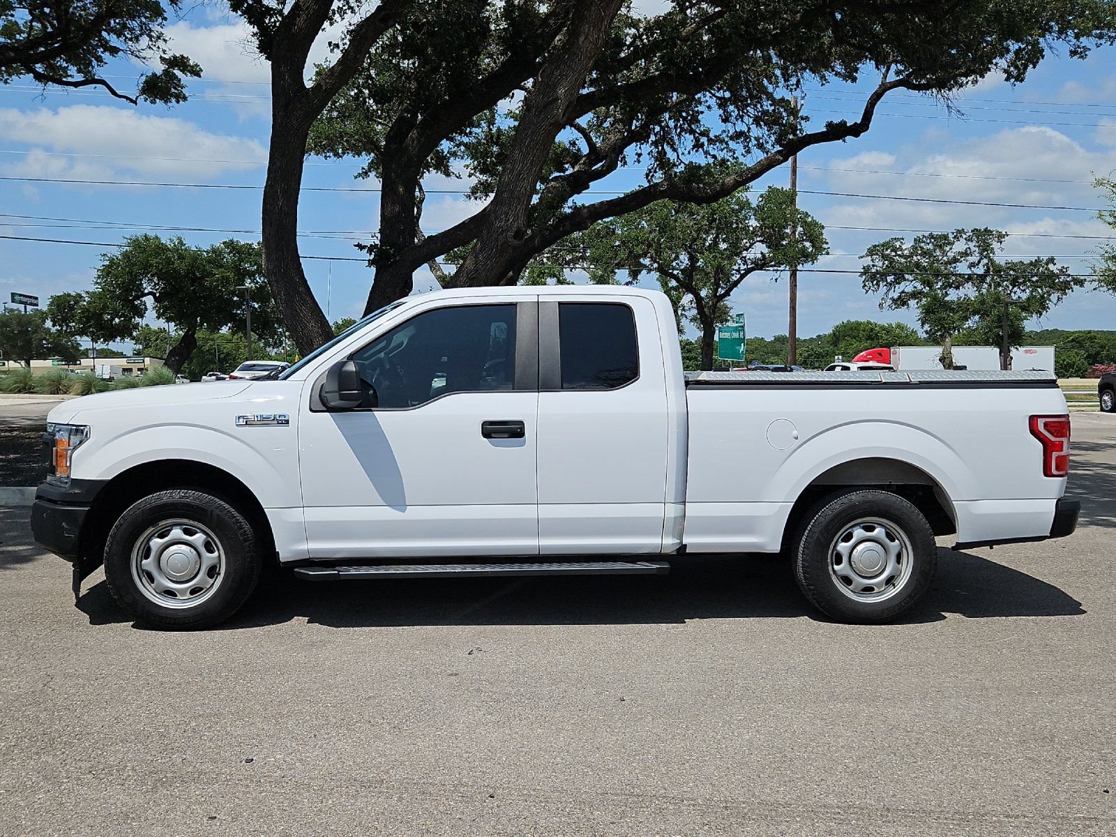 Used 2018 Ford F150 XL w/ Equipment Group 101A Mid RWD image 2