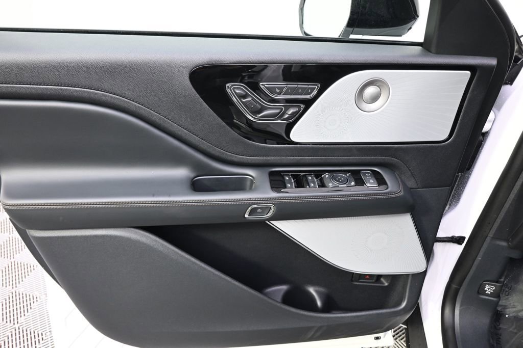 New 2026 Lincoln Aviator Reserve image 23