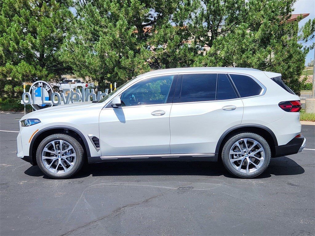 Used 2026 BMW X5 xDrive40i w/ Premium Package AWD/4WD image 2