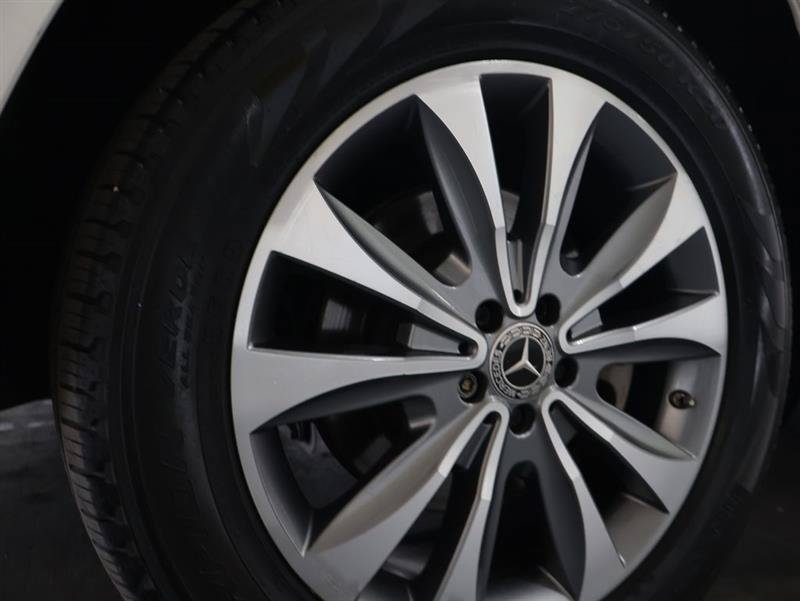 Used 2015 Mercedes-Benz GL 450 4MATIC w/ Appearance Package image 32