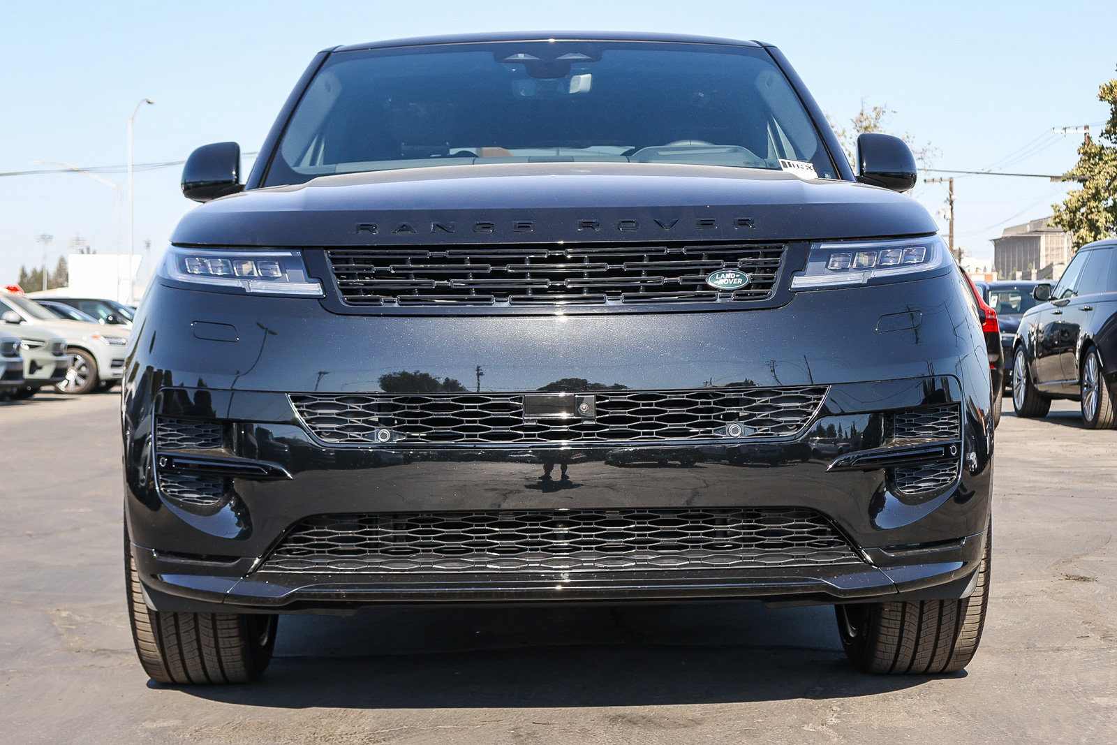 New 2027 Land Rover Range Rover Sport Dynamic SE AWD/4WD image 2