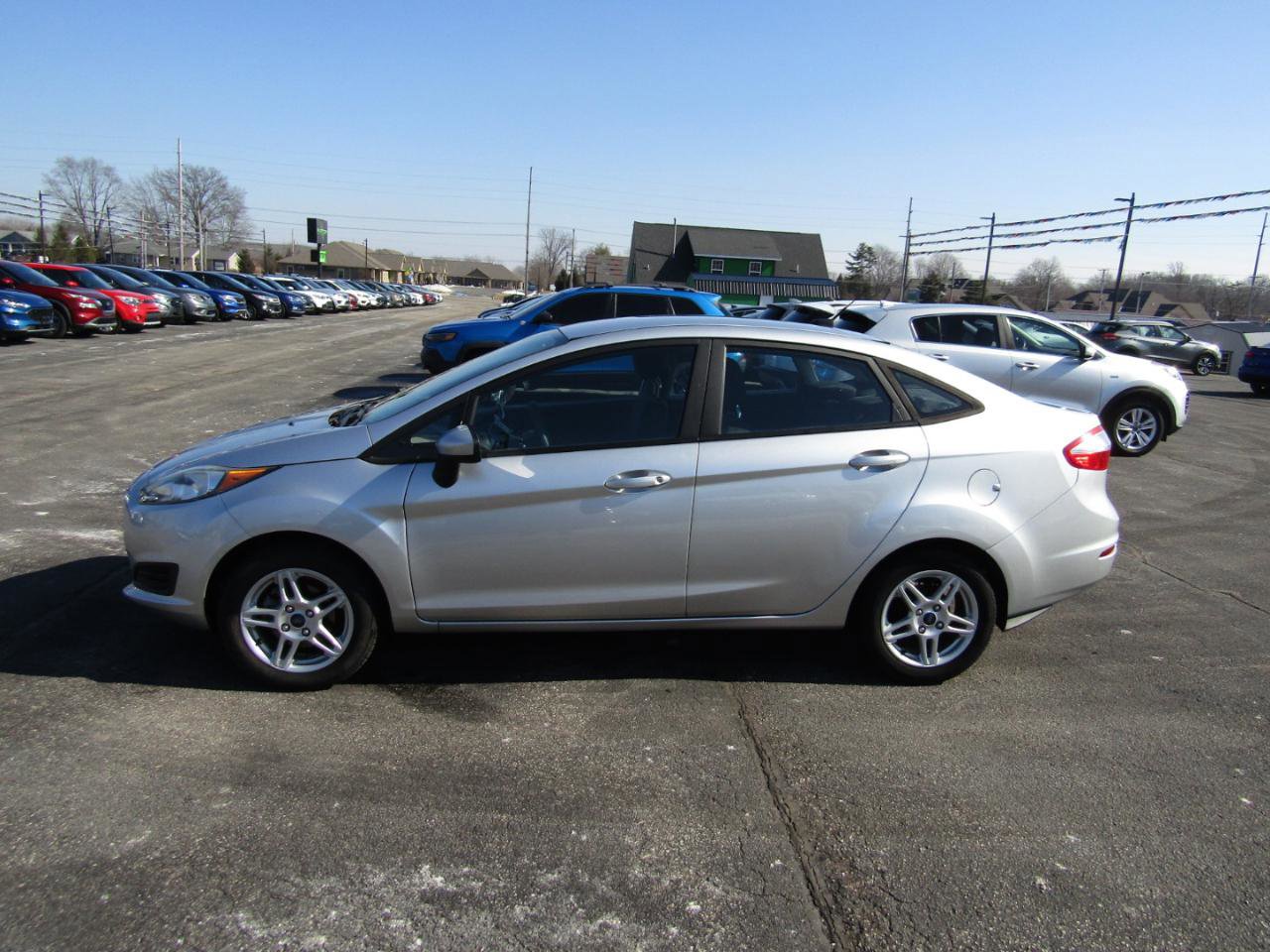 Used 2017 Ford Fiesta SE FWD image 4