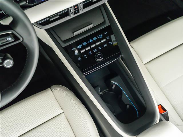 Used 2026 Porsche Macan Electric RWD image 23