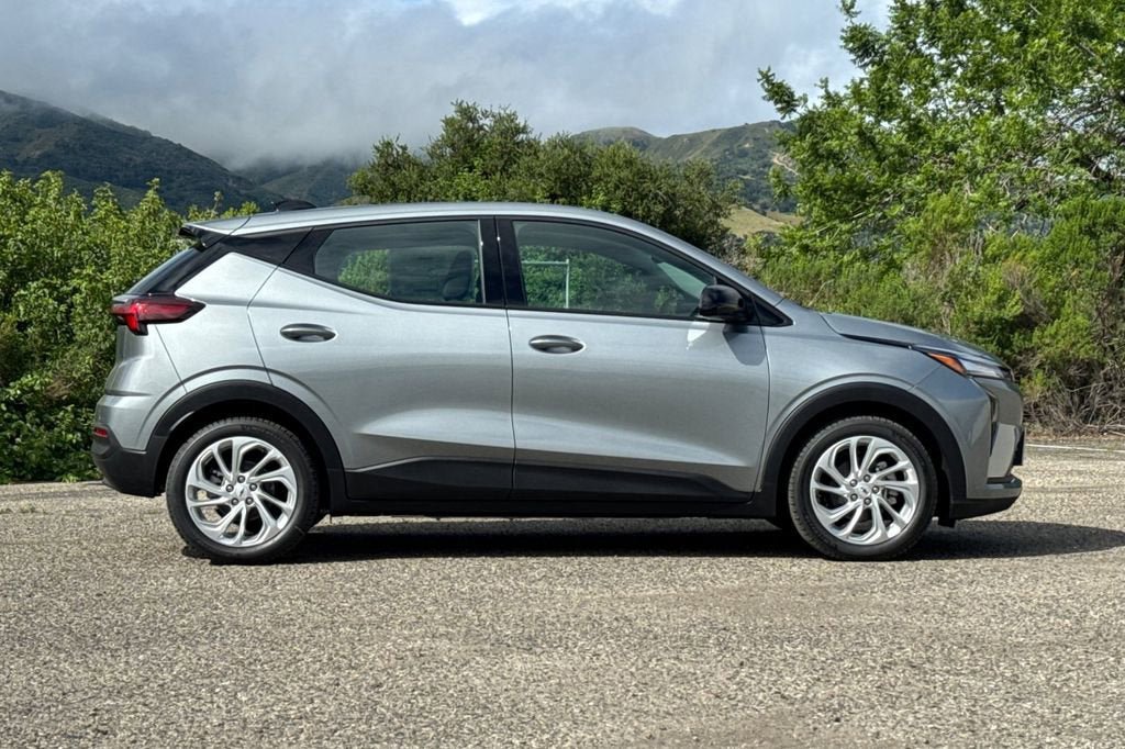 New 2027 Chevrolet Bolt LT w/ Comfort Package FWD image 3