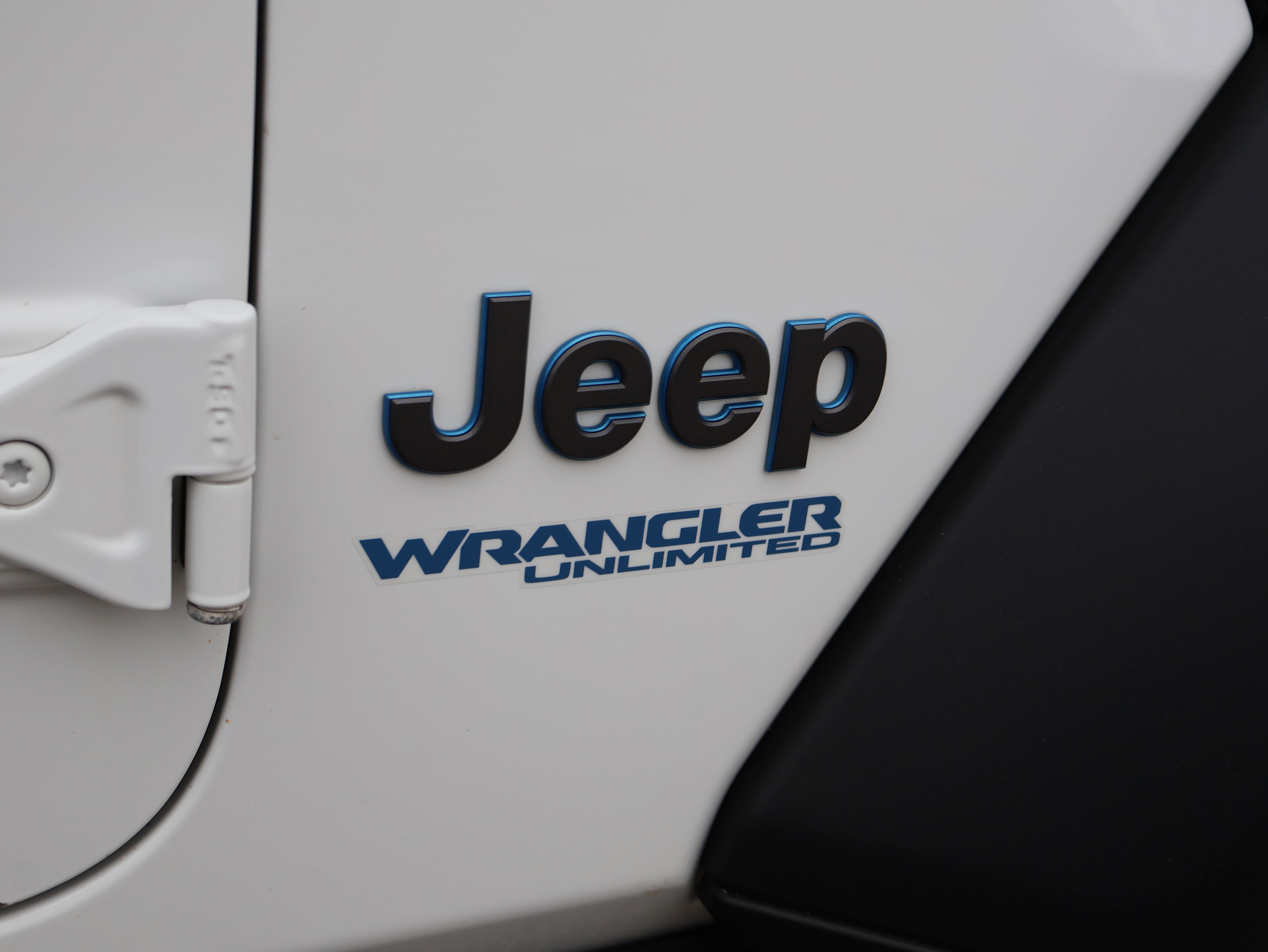 Used 2021 Jeep Wrangler Unlimited Rubicon 4xe w/ Steel Bumper Group image 10