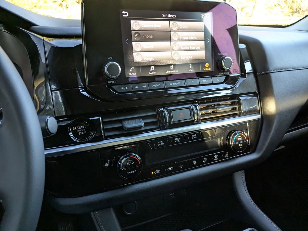 New 2025 Nissan Pathfinder SV image 19