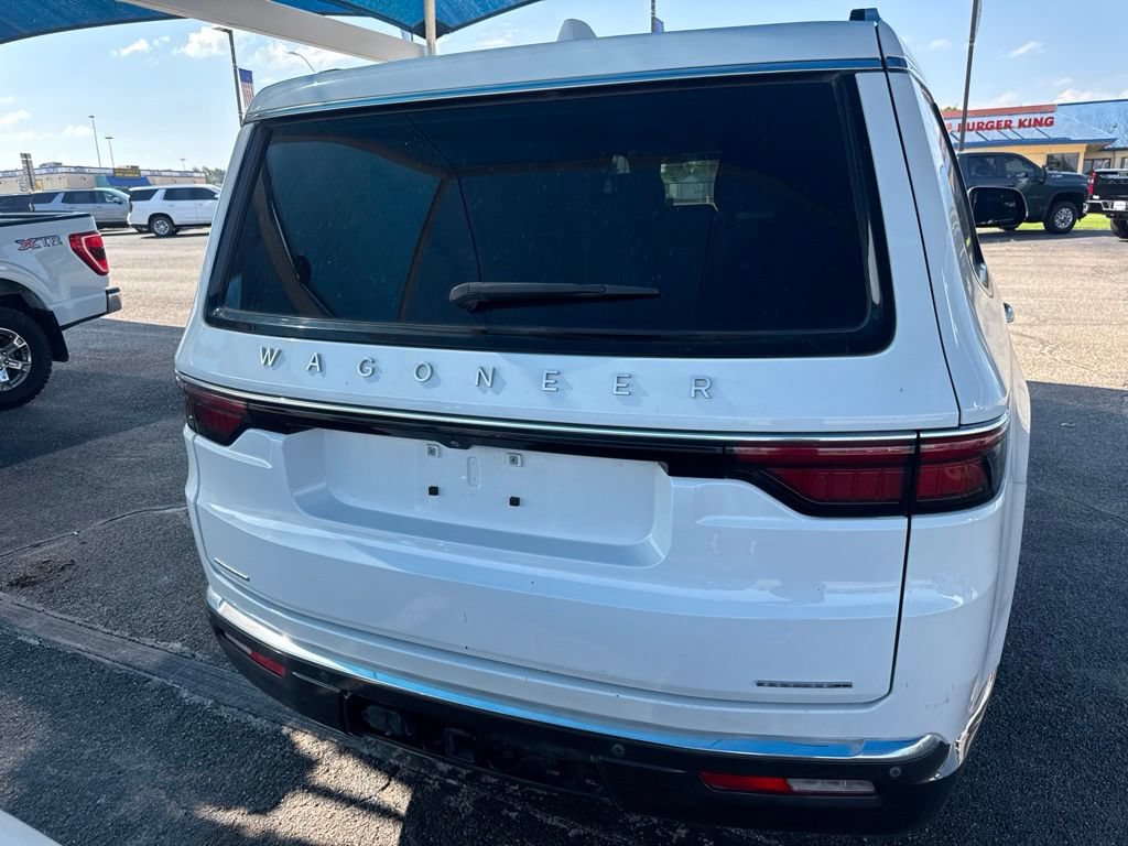 Used 2022 Jeep Wagoneer Series I w/ Convenience Group I AWD/4WD image 5
