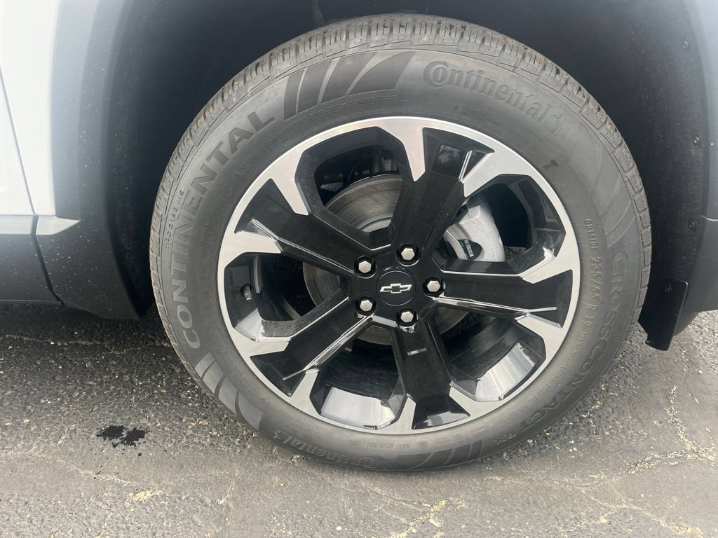 New 2026 Chevrolet Equinox LT w/ Convenience Package II FWD image 34